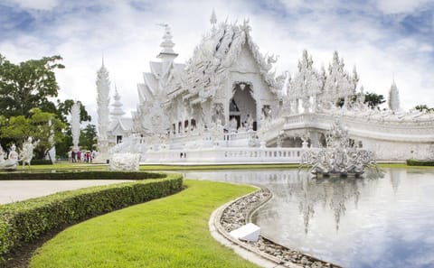 Cultural Highlights of Mueang Chiang Rai Small Group Tour