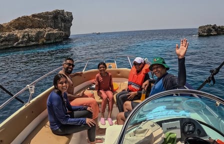 Private One-Hour Boat Tour to Crystal and Blue Lagoons, Comino