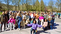 Visit the Kuekenhof gardens and its tulip fields with a car and private guide picked up at your hotel 6