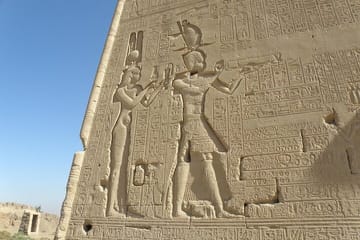 Dendera Temple and Luxor Museum Guided Tour with Transport