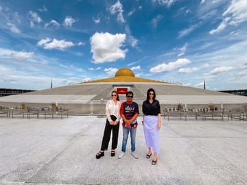Dragon Tower, Buddha Temple, Floating Market Group Tour Pattaya
