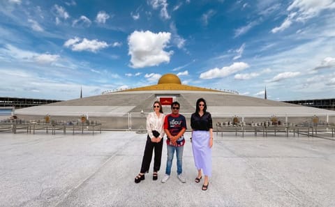 Dragon Tower, Buddha Temple, Floating Market Group Tour Pattaya