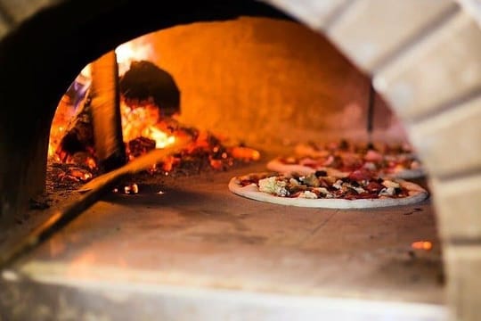 Hands-On Pizza Cooking Class in Naples