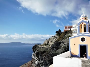 Private 7-Hour Santorini Tour with Wine Tasting Experience