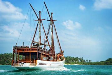 Luxury Boat Tour and Snorkeling Around Ko Samui