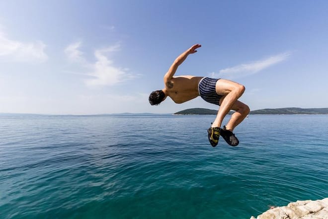 Cliff jumping