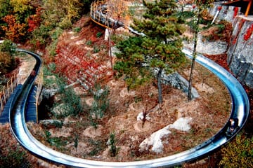 All Inclusive Mutianyu VIP Pass Tour with Lunch Overlooking the Wall