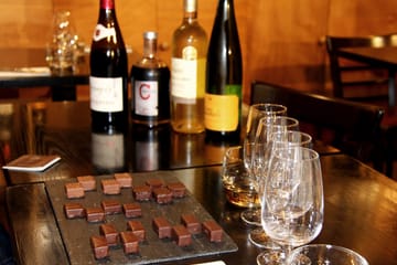 Private Wine and Cheese Tasting Experience in Paris