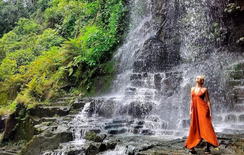 Bali Waterfall and Temple Tour in Gianyar and Kintamani