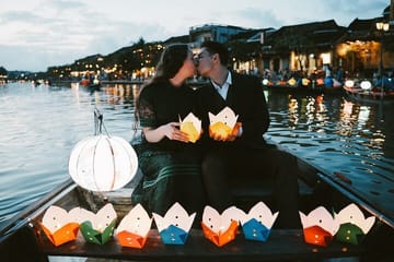 Hoi An Lantern Shop & Boat Photoshoot – Night Experience