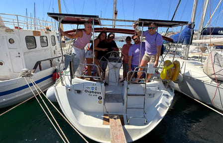 Private Sailing Tour Along Santorini's Stunning Coastline