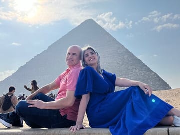 VIP Giza Pyramids and Sphinx Tour with Camel Ride and Lunch