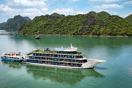 Experience Luxury on the Doris Cruise: 5-Star Halong & Lan Ha Bay Tour