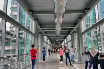 Private Kuala Lumpur City Tour with Batu Caves and Twin Towers