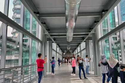 Best of Kuala Lumpur City Tour with Twin Tower Ticket & Batu Caves (Private)