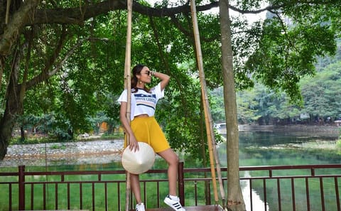 Hoa Lu, Mua Cave, and Trang An Boat Ride from Hanoi