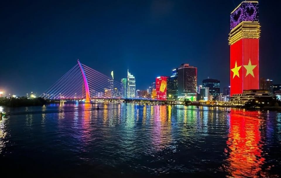Ho Chi Minh City Night Tour by Double-Decker Bus and Cruise