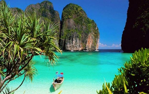 PHUKET: Join Tour PHI PHI ISLAND BY LUXURY BOAT (VIP Silver Seat) with LUNCH 8