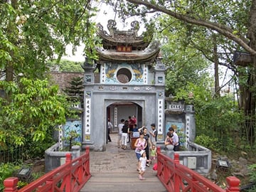 Combo Package Tour 4 Days : Hanoi Halong Bay and Ninh Binh