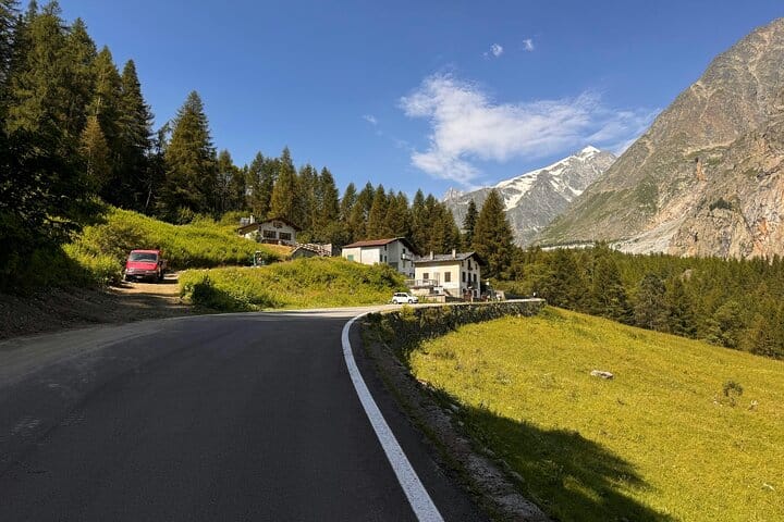 Private Round Trip from Bucharest to Brașov with Chauffeur 5