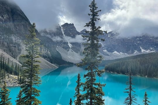 Banff/Canmore:Moraine Lake,Louise,Emerald,Johnston Canyon Bridge 