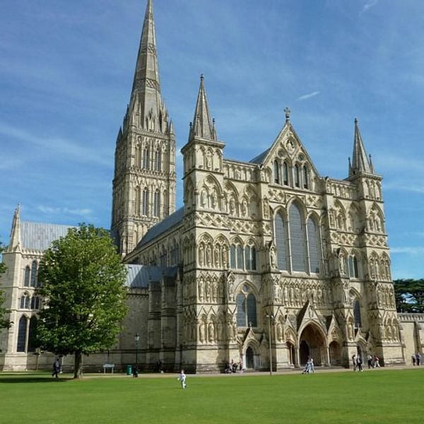 Stonehenge, Salisbury And Windsor Castle From London