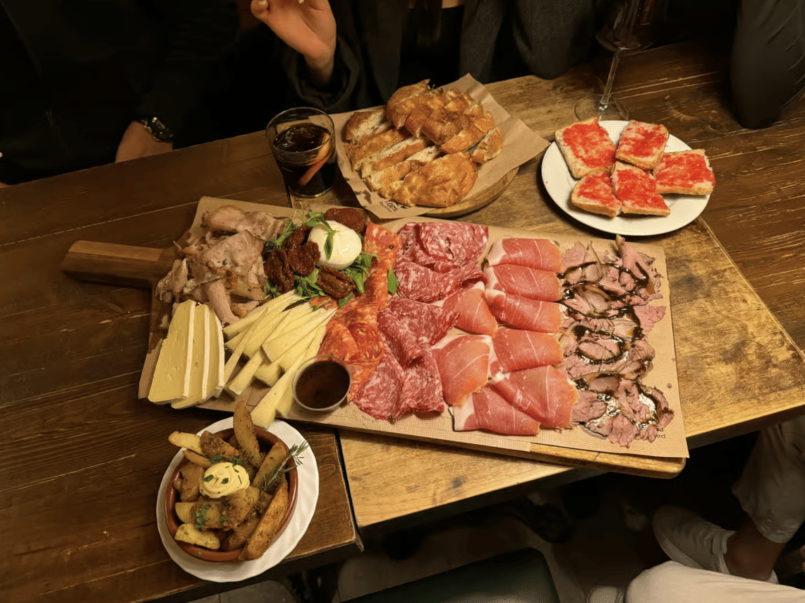 Barcelona: Tipsy Food Tour with History, Paella & Sangria 6