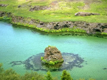Private Day Tour of Goðafoss and Mývatn from Akureyri
