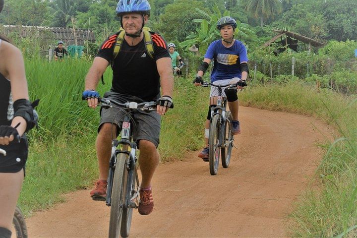 Cycling tour