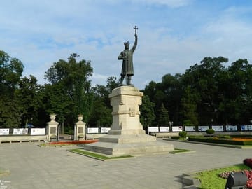 City and Soviet History Tour of Chișinău and Transnistria