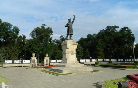 City and Soviet History Tour of Chișinău and Transnistria