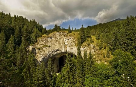 Day Trip from Plovdiv to The Marvelous Bridges and Rhodope Cuisine