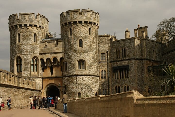 All Inclusive Windsor Castle Stonehenge Private Tour with Passes