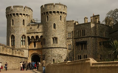 Private Tour of Windsor Castle and Stonehenge from London