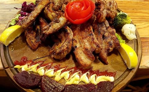 Tirana Food and Communist History Tour in One Day