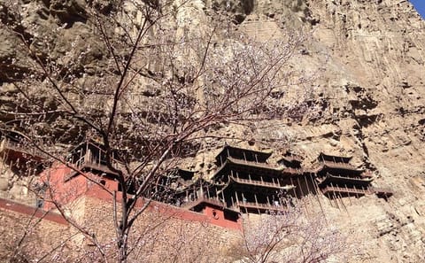 Datong City Day Tour: Explore the Ancient City Wall and Drum Tower