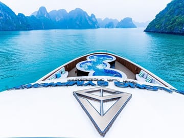 Top Vip 5 Star Day Cruise in Halong Bay with sunbeds and Jacuzzi