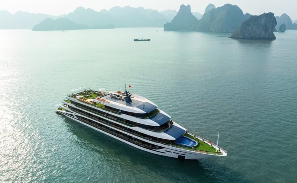 Premium 2D1N Balcony Cruise – Halong & Lan Ha Bay Luxury Trip