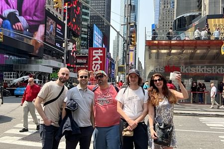 NY: Unforgettable Walking Tour Through NYC’s Icons