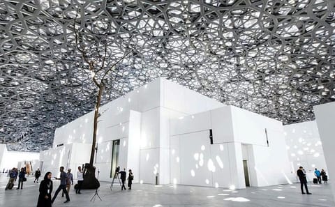 Private Abu Dhabi Tour: Louvre Museum and Grand Mosque Visit with Lunch