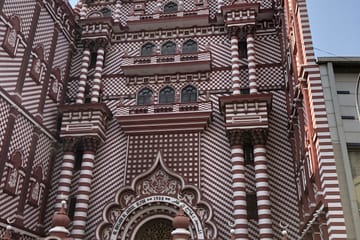 Colombo Walking Tour: Explore History and Culture in Sri Lanka