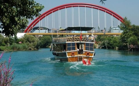 Manavgat River Boat Tour with Waterfall and Bazaar Visit from Alanya