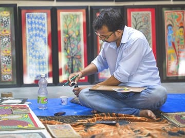 Cultural Shopping Tour of Local Markets in New Delhi