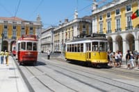 Lisbon Full-Day Small Group City Tour with River Crossing by Ferry 4