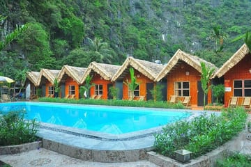 Two-Day Ninh Binh Tour from Hanoi: Hoa Lu, Mua Cave, Tam Coc