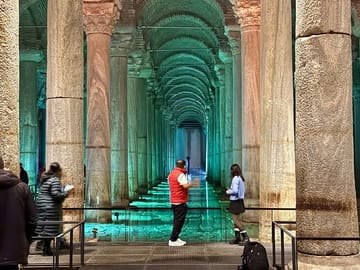 Walking Tour of Istanbul's Basilica Cistern and Blue Mosque