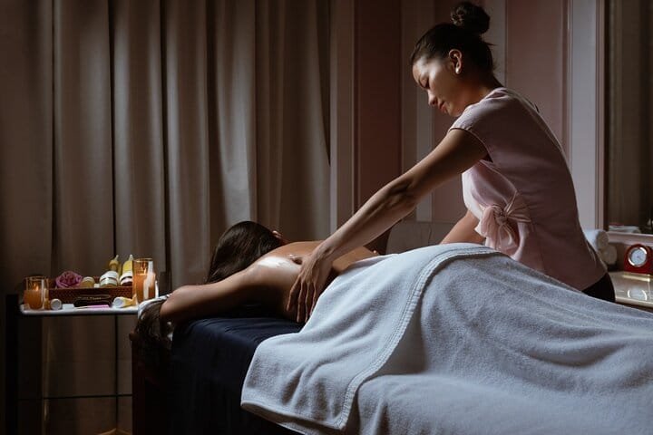 Cleopatra & Turkish Bath with 45-minute body massage in Hurghada