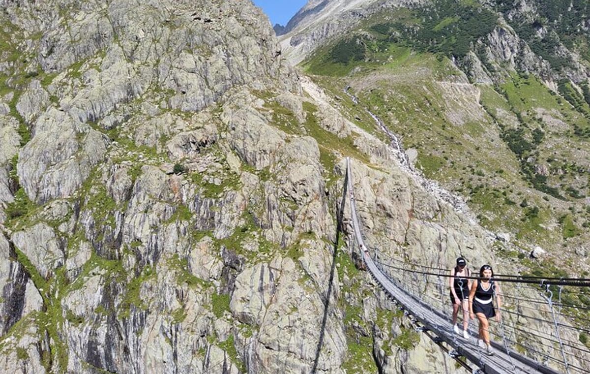 Zurich Day Trip: Trift Suspension Bridge in the Swiss Alps