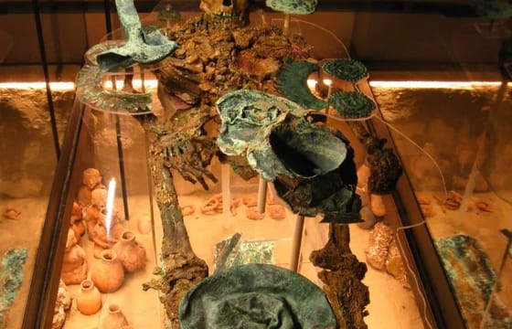 Chi-05 : Sipán’s Cultural Treasures: Huaca Rajada & Museo Tumbas Reales