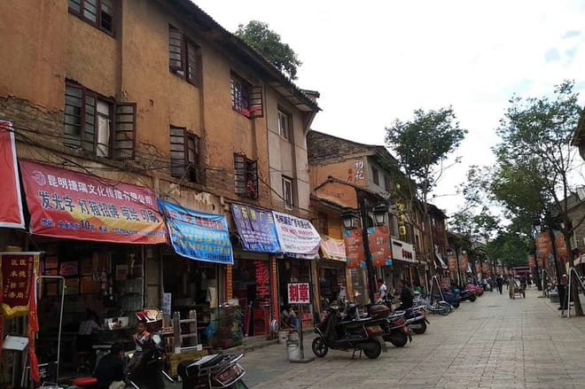 Private Day Tour in Kunming: Flower and Birds Market, Dianchi, Green Lake etc. 7